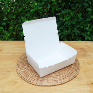 กล่องอาหาร สีขาว 900 ml (Size S)